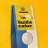 Sonnentor Vanillezucker bio in Papierverpackung mit Sichtfenster, Vanilleschoten, Vanilleblüte und Hinweis "Neuer Mahlgrad"